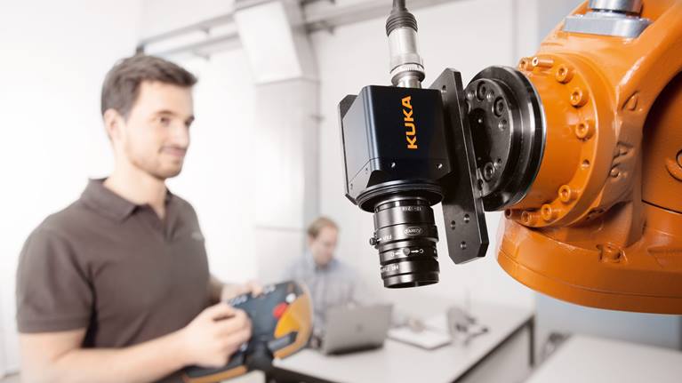 我们的专家全面分析您的系统性能并展示优化潜力。