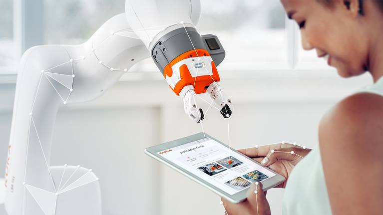 Interactive user interface of the KUKA Robot Guide for selecting the ideal material handling equipment for optimized transport